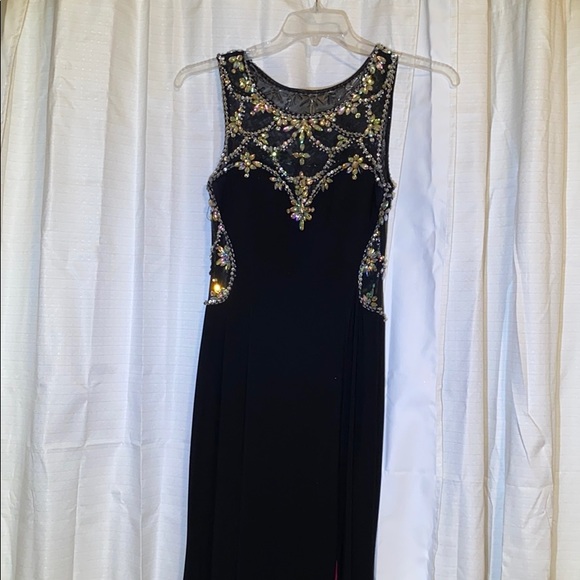 Betsy & Adam Dresses & Skirts - Black rhinestone prom/homecoming/ cocktail gown